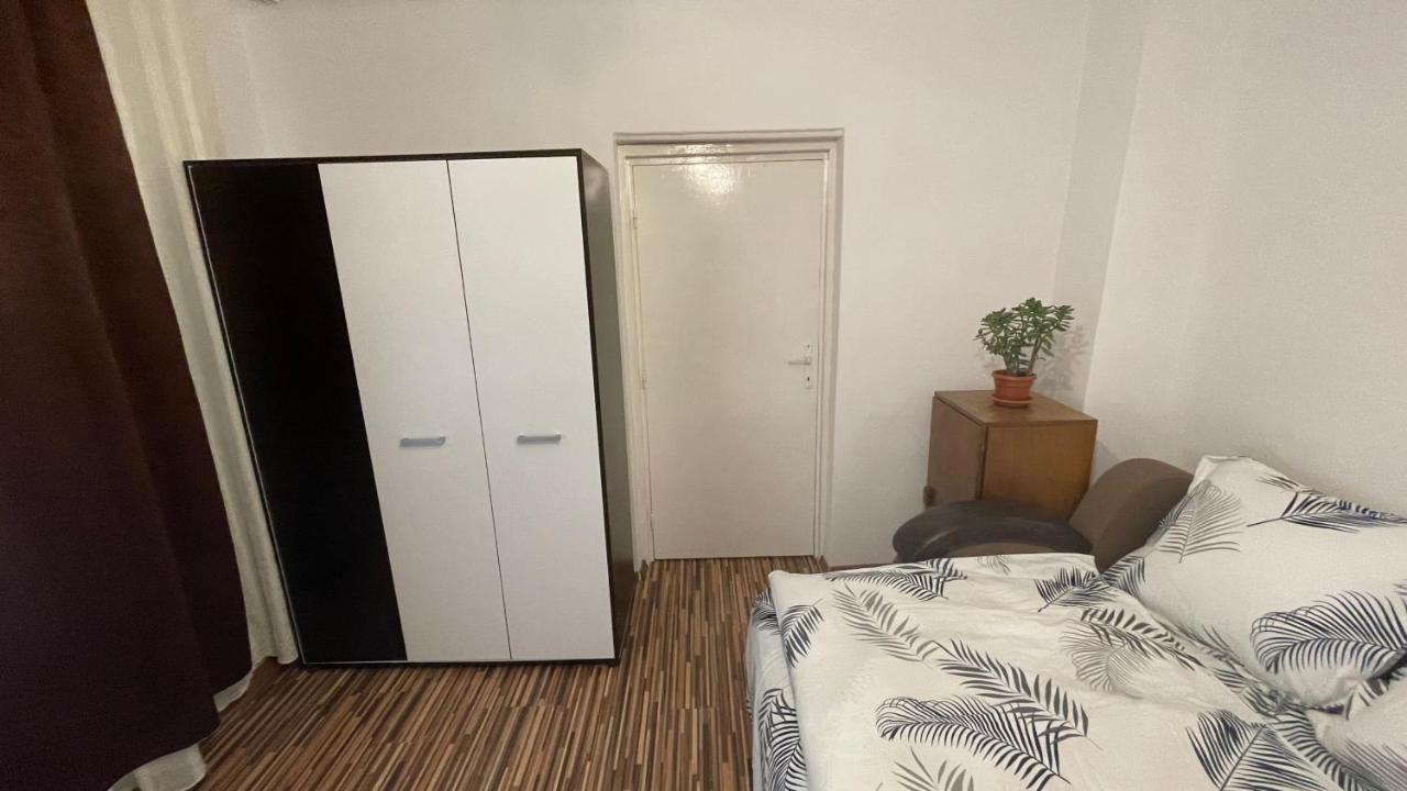 Apartament In Centrul Brasovului Exterior foto